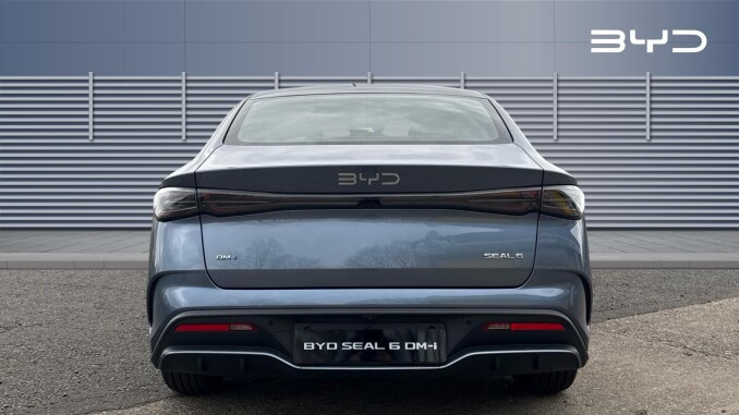 BYD Seal 6 1.5 DM-i Boost 4dr e-CVT Saloon - Image 6
